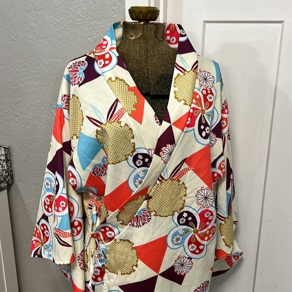 KIMONO FLORAL BRIGHT COLORED ROBE